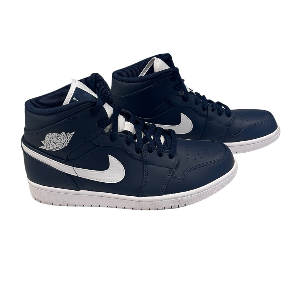 Jordan 1 Retro Mid
"Obsidian White"
